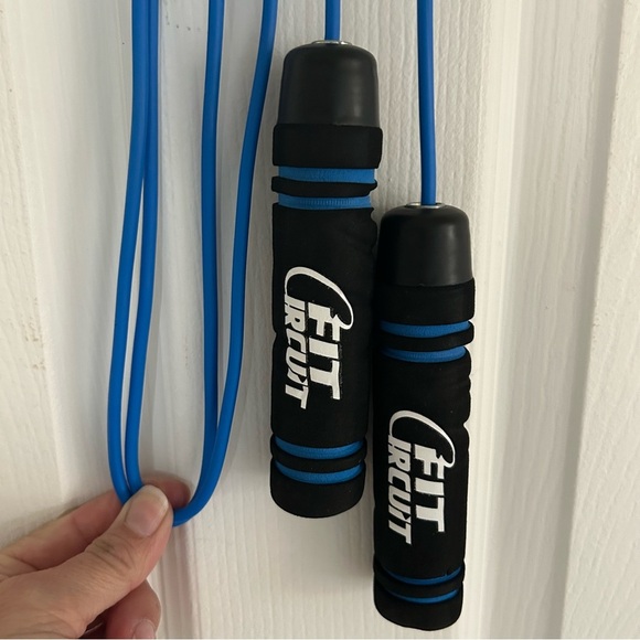 Fit Circuit Black and Blue Jump Rope - Picture 2 of 3